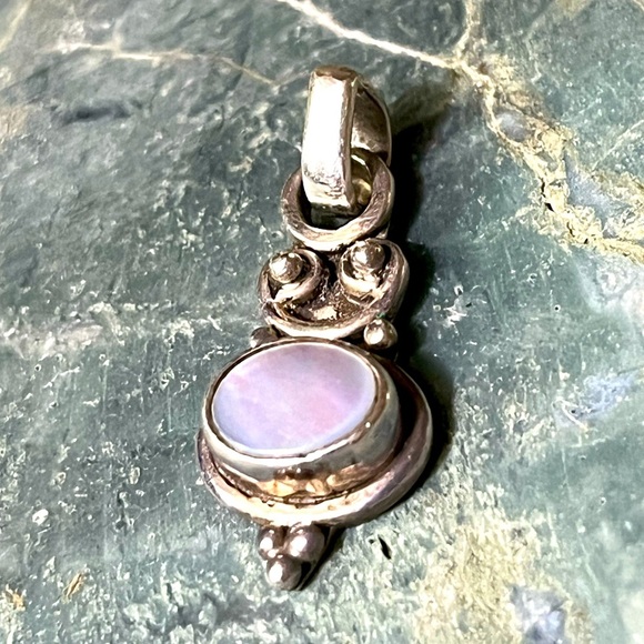 Sterling Silver Beaded Abalone Inlay Oval Pendant Necklace - Picture 2 of 4